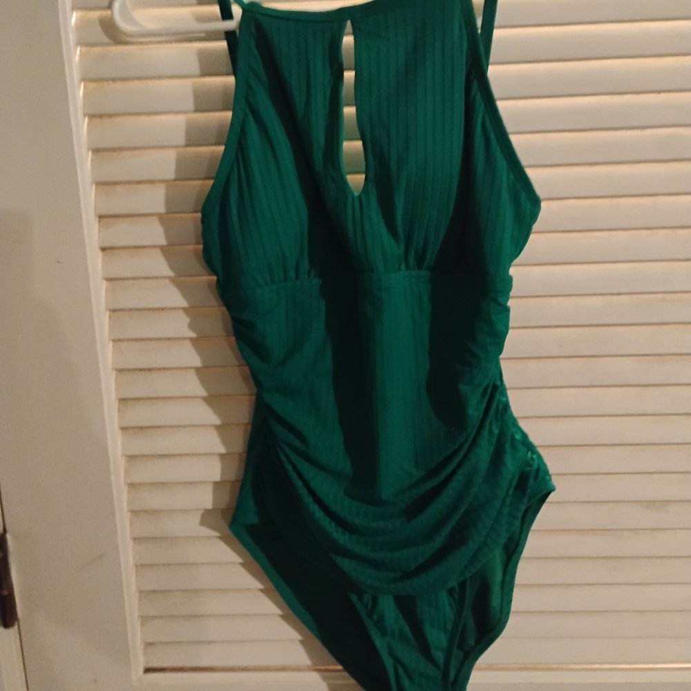 Ellen Tracy Green One Piece Swimsuit with V-Neck and Ruching